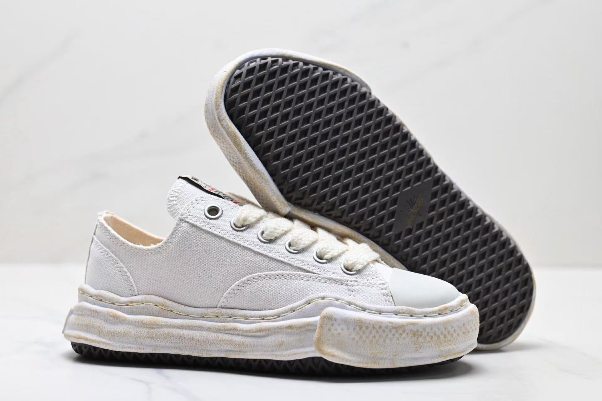 Maison Mihara Yasuhiro - Paterson 23 White