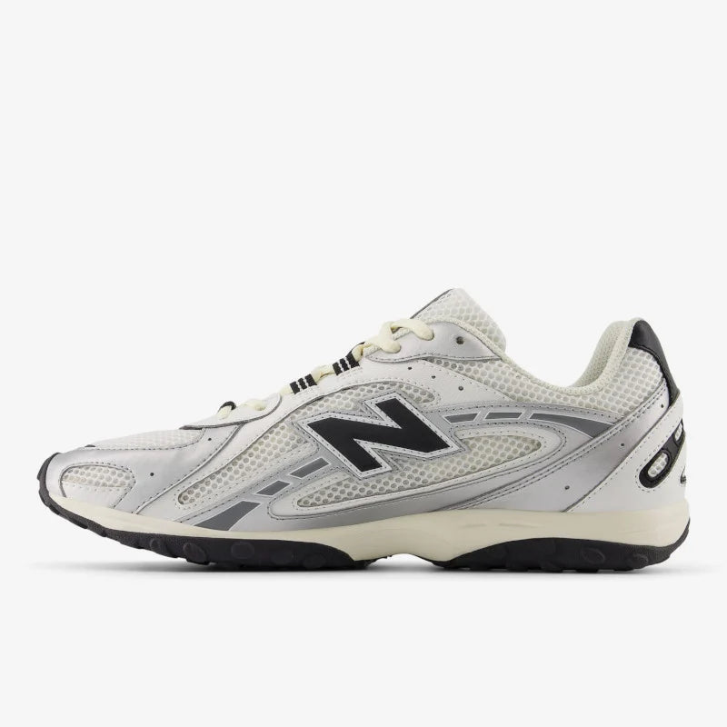 New Balance 204L - white and silver metallic